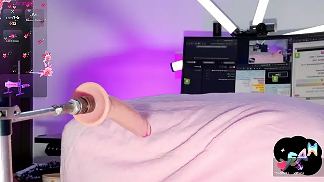 Snapshot of Scarlett-Smile chatting on February 2025 11:38:02 PM Scarlett-Smile online show from February 2025 11:38:02 PM