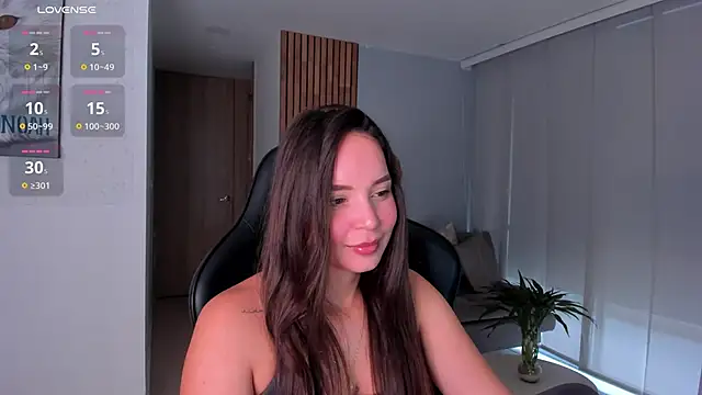 AnnieHallX online show from November 2025 10:20:02 PM