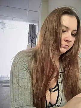 CandyShoopp online show from December 2024 11:07:01 AM