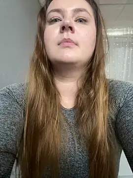 CandyShoopp online show from December 2024 06:02:01 PM