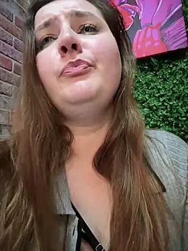 CandyShoopp online show from February 2025 05:19:02 PM