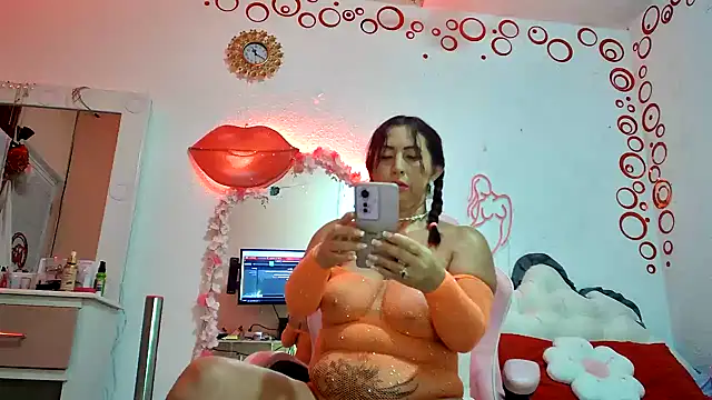 Snapshot of Dulce_Maria05 chatting on February 2025 04:22:01 PM Dulce Maria05 online show from February 2025 04:22:01 PM
