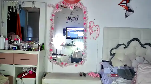 Snapshot of Dulce_Maria05 chatting on September 2025 10:09:01 PM Dulce Maria05 online show from September 2025 10:09:01 PM