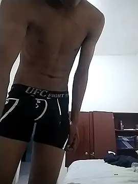 kiddkiekee online show from April 2026 07:12:02 PM