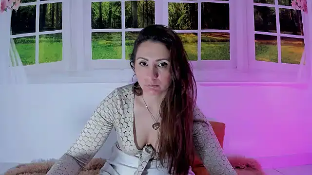 vanessabrown  online show from July 2026 07:17:01 PM