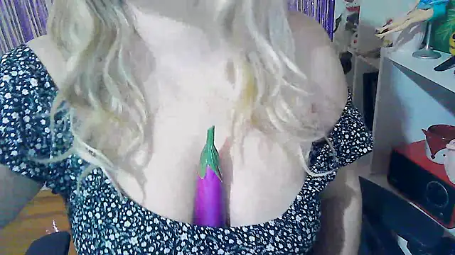 PinkPudding online show from February 2025 07:21:01 PM