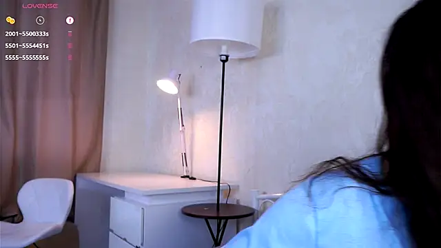 Holla Molly online show from October 2025 05:11:02 AM