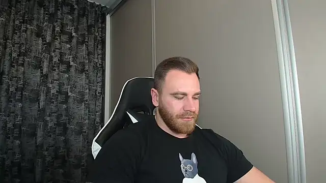 Thori92 online show from November 2025 05:20:01 PM