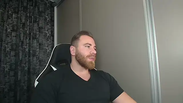 Thori92 online show from November 2025 03:59:01 PM