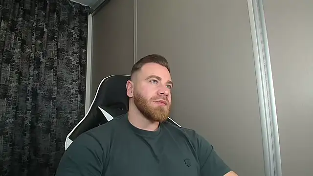 Thori92 online show from December 2025 04:27:01 PM