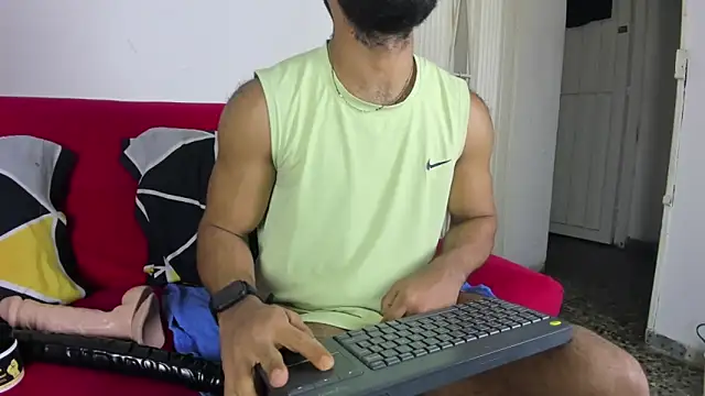 sweatyhairypig23 online show from March 2026 12:06:02 AM