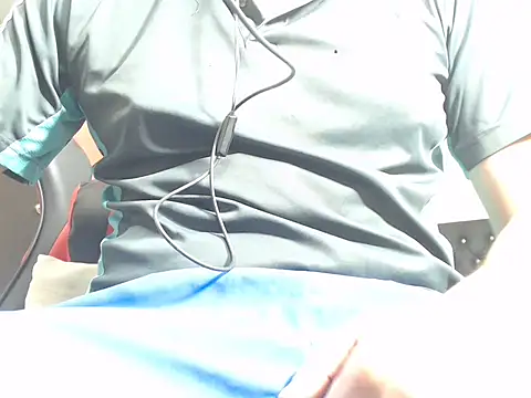 jeancarloscum12 online show from February 2026 11:43:01 PM