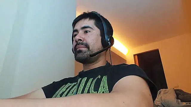 Snapshot of VonDoomdelToro chatting on February 2025 03:18:01 AM VonDoomdelToro online show from February 2025 03:18:01 AM