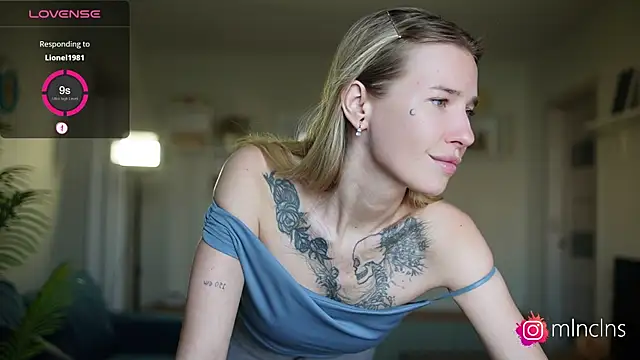 melanielwithu online show from September 2025 03:01:02 PM