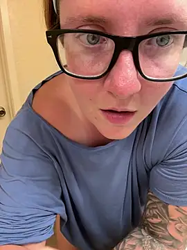 Lizzyloo online show from December 2024 10:22:01 PM