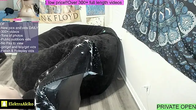 Snapshot of ElektraExotic chatting on September 2025 08:05:01 AM ElektraExotic online show from September 2025 08:05:01 AM