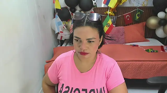 Snapshot of Cloe_35 chatting on July 2026 08:00:02 PM Cloe 35 online show from July 2026 08:00:02 PM