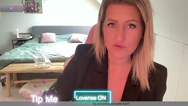 TessToy online show from September 2025 09:13:01 AM