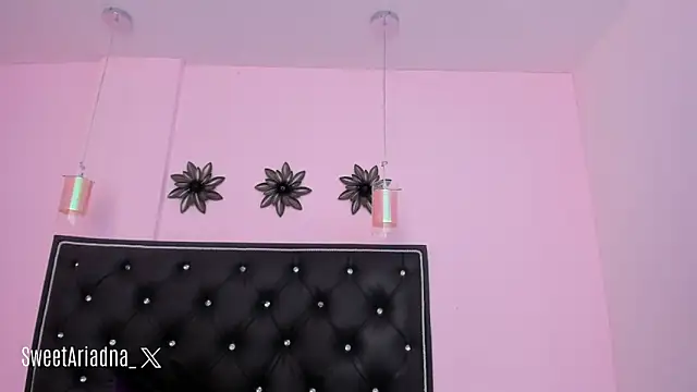 Sweet Ariadna  online show from February 2025 06:13:02 PM