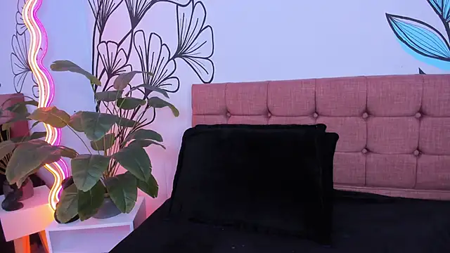 Sweet Ariadna  online show from March 2025 03:16:02 PM