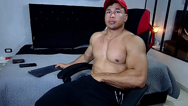 tyler hank01 online show from March 2025 01:40:01 PM