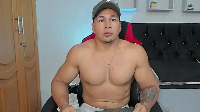 tyler hank01 online show from November 2025 07:05:02 PM