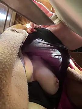 Snapshot of sammbunny chatting on December 2024 03:55:01 PM sammbunny online show from December 2024 03:55:01 PM