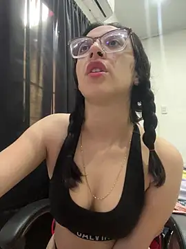 Ninnfa online show from December 2024 08:16:01 PM