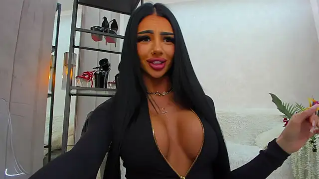 Britney Charm  online show from April 2026 06:24:01 AM