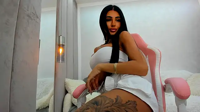 Britney Charm  online show from June 2026 07:24:02 AM