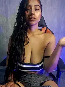 Valentinne z online show from February 2025 05:22:01 PM