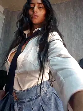 Valentinne z online show from February 2025 09:34:02 AM