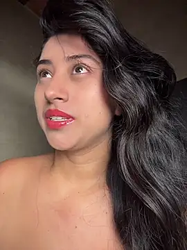 Snapshot of Valentinne_z chatting on May 2026 10:20:02 AM Valentinne z online show from May 2026 10:20:02 AM