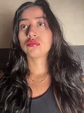 Snapshot of Valentinne_z chatting on June 2026 07:55:01 AM Valentinne z online show from June 2026 07:55:01 AM