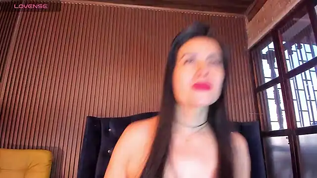 JuliaDawson  online show from March 2025 10:42:01 PM