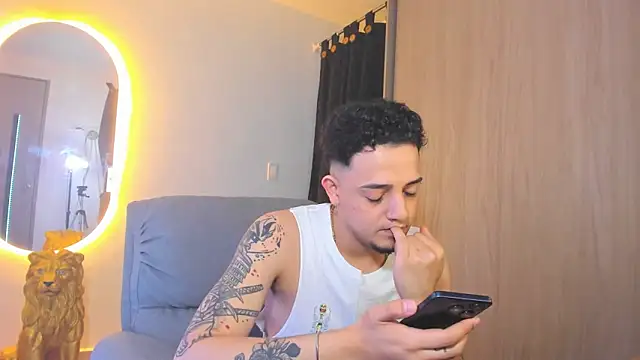 alejandro calderon1 online show from January 2025 07:03:01 AM