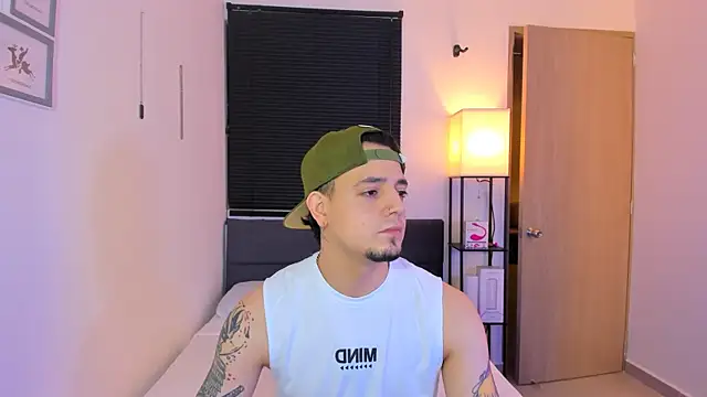 alejandro calderon1 online show from April 2026 06:58:02 AM