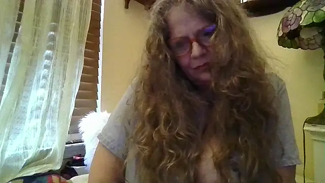 DestineeLoverGirl online show from March 2026 02:06:01 PM