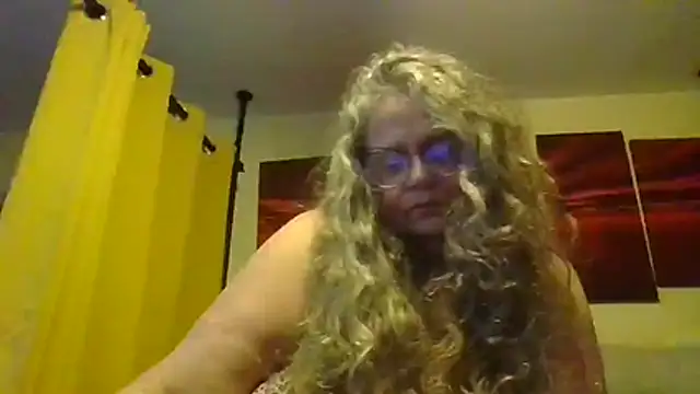 Snapshot of DestineeLoverGirl chatting on July 2026 11:30:02 AM DestineeLoverGirl online show from July 2026 11:30:02 AM