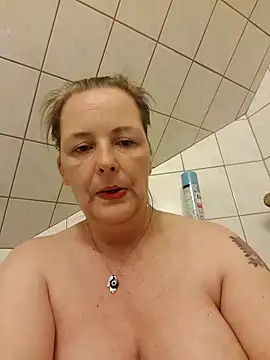 Snapshot of saharaheiss chatting on December 2024 07:36:01 PM saharaheiss online show from December 2024 07:36:01 PM