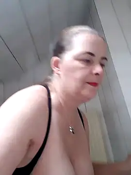 Snapshot of saharaheiss chatting on December 2024 01:50:01 PM saharaheiss online show from December 2024 01:50:01 PM