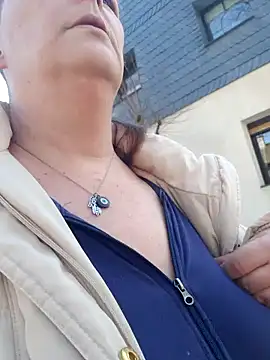 Snapshot of saharaheiss chatting on March 2025 12:11:01 PM saharaheiss online show from March 2025 12:11:01 PM