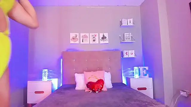 EmilyCoast-1 online show from March 2026 07:29:01 PM