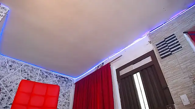 Snapshot of hornytsblonde chatting on October 2025 04:29:02 PM hornytsblonde online show from October 2025 04:29:02 PM