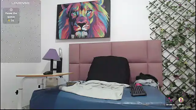 Snapshot of Allyson_Devil chatting on December 2024 07:29:01 PM Allyson Devil online show from December 2024 07:29:01 PM