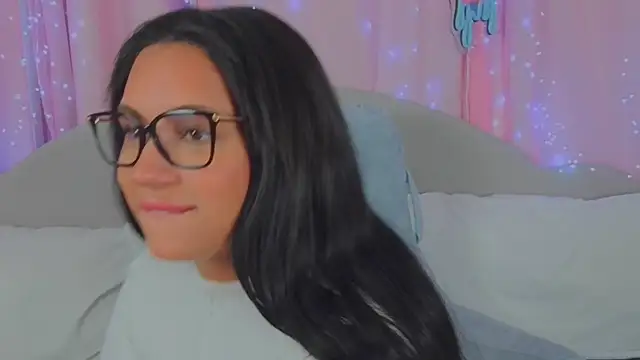 MeghanXO online show from October 2025 02:20:01 AM