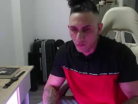 Snapshot of xxxtreme_master7 chatting on December 2025 01:10:02 AM xxxtreme master7 online show from December 2025 01:10:02 AM