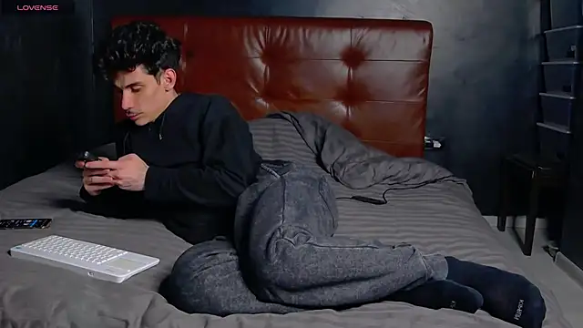 DanielCrush1 online show from May 2026 08:37:02 PM