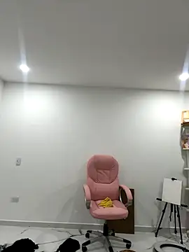 stormyy  online show from October 2025 12:19:01 AM