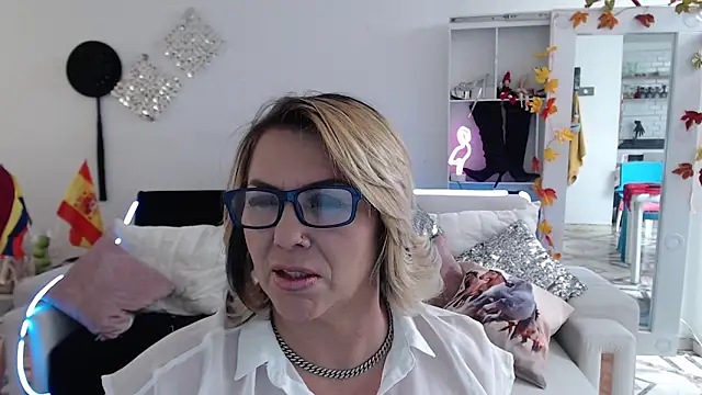 Myrnasexxx online show from February 2025 05:58:01 PM